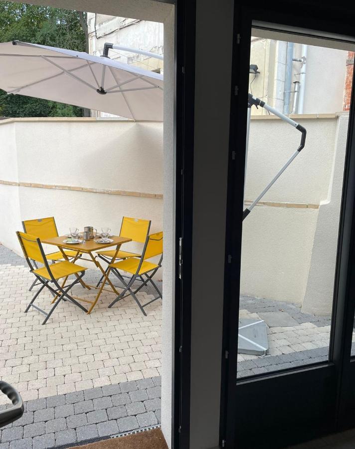 L'Archeveche : Au Pied De La Cathedrale Appartement Bourges Buitenkant foto